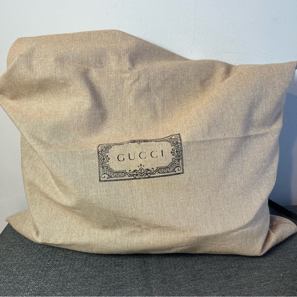 Gucci Imprime Coated Canvas Buckle Flap Messenger Bag - Metallic Gray - Preowned - Picture 14 of 15